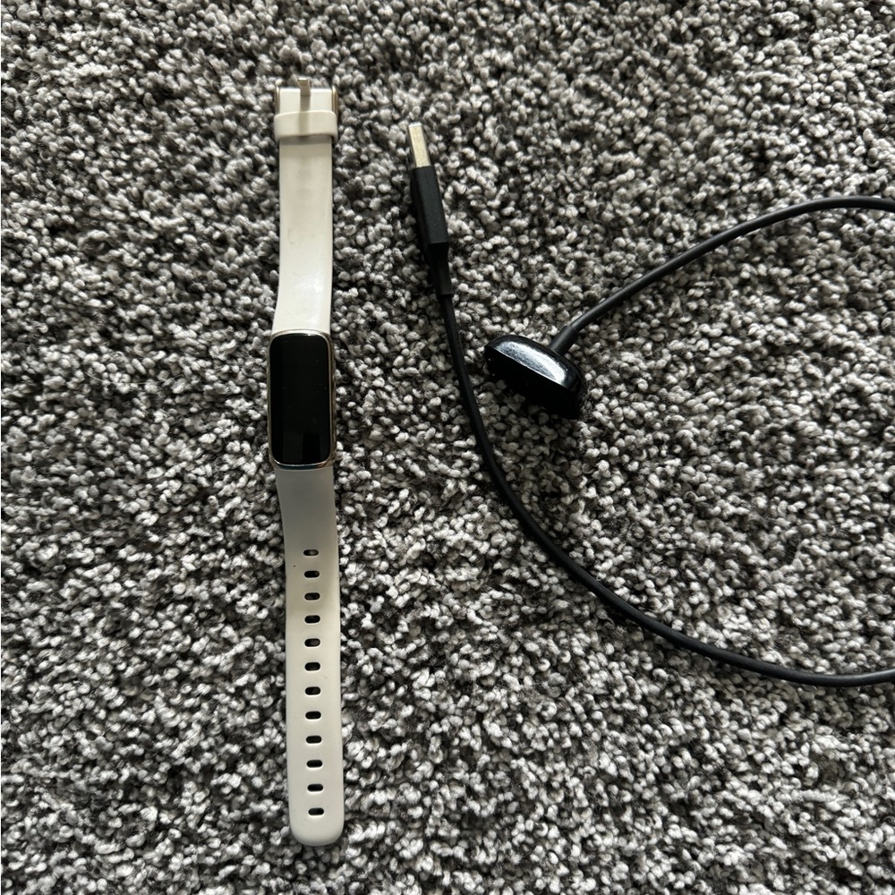 Fitbit Luxe